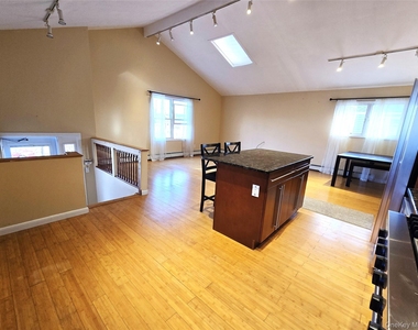 2364 Beverly Road - Photo Thumbnail 4