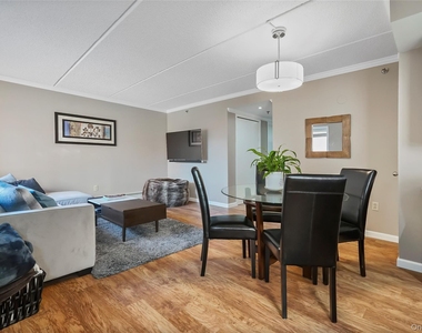 123 Mamaroneck Avenue - Photo Thumbnail 8