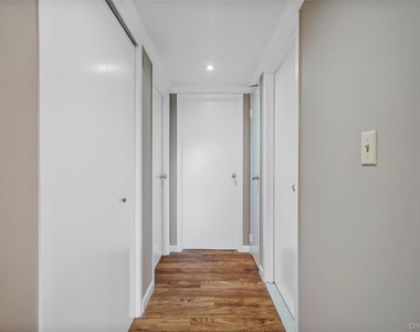 123 Mamaroneck Avenue - Photo Thumbnail 12