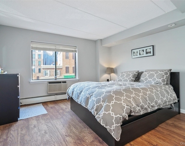 123 Mamaroneck Avenue - Photo Thumbnail 14