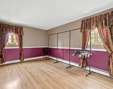 32 Glenmere Lane - Photo Thumbnail 15