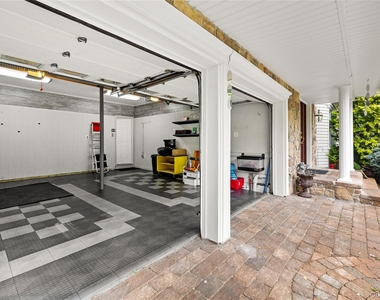 32 Glenmere Lane - Photo Thumbnail 21