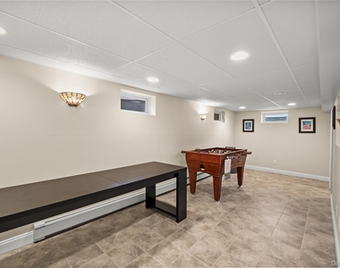 32 Glenmere Lane - Photo Thumbnail 17