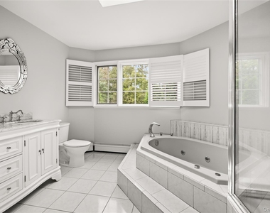 32 Glenmere Lane - Photo Thumbnail 13