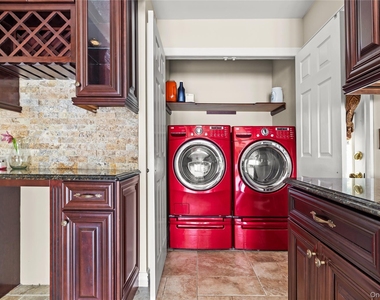 32 Glenmere Lane - Photo Thumbnail 7