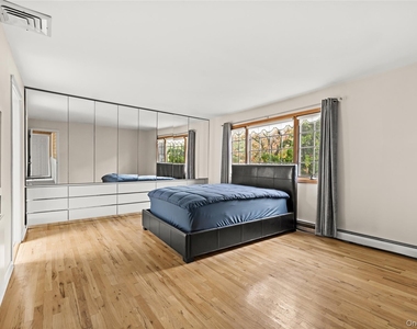 32 Glenmere Lane - Photo Thumbnail 12