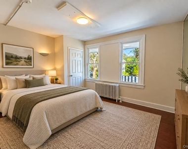 364 Ashford Avenue - Photo Thumbnail 7