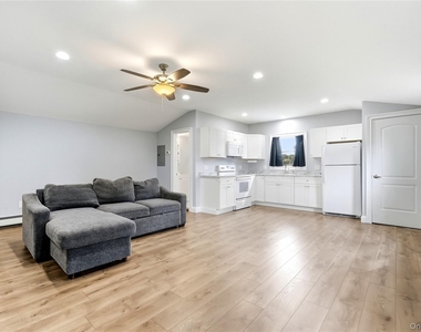 248 Bayview Avenue - Photo Thumbnail 1