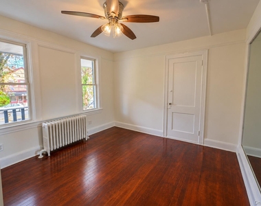 364 Ashford Avenue - Photo Thumbnail 7