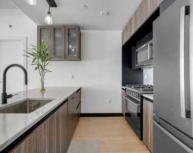 5-33 48th Avenue - Photo Thumbnail 5