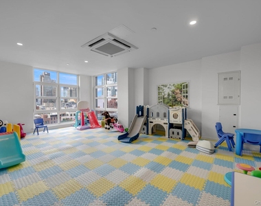 5-33 48th Avenue - Photo Thumbnail 18