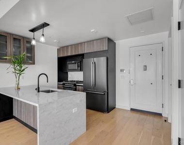 5-33 48th Avenue - Photo Thumbnail 4
