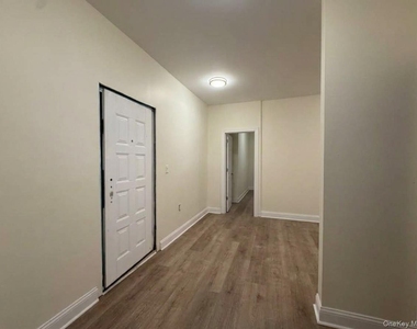9 Morningside Avenue - Photo Thumbnail 10