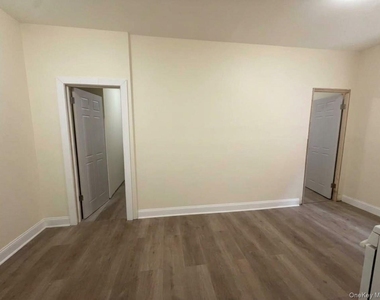 9 Morningside Avenue - Photo Thumbnail 9