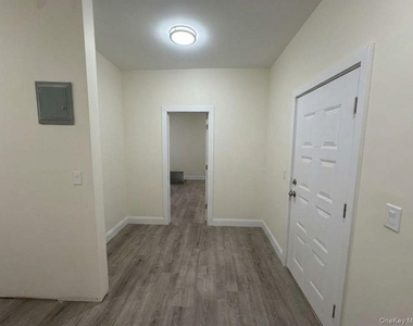 9 Morningside Avenue - Photo Thumbnail 8