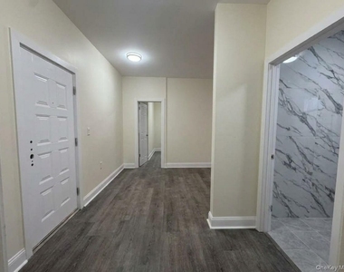 9 Morningside Avenue - Photo Thumbnail 3
