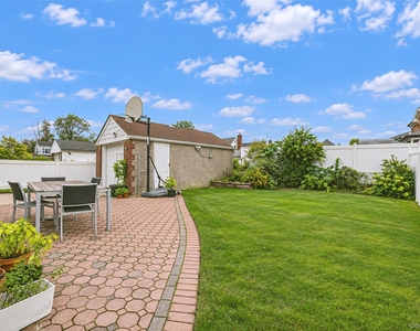 711 Covert Avenue - Photo Thumbnail 21