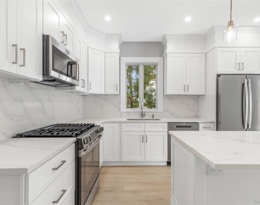 161 Ellsworth Avenue - Photo Thumbnail 6