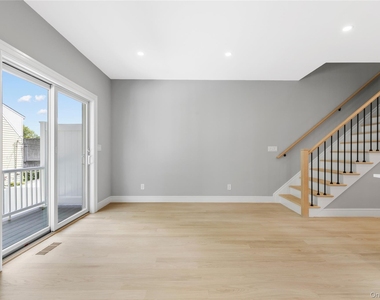 161 Ellsworth Avenue - Photo Thumbnail 12