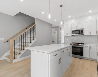 161 Ellsworth Avenue - Photo Thumbnail 4