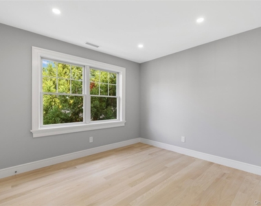 161 Ellsworth Avenue - Photo Thumbnail 20