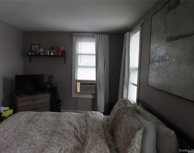 33 Deer Park Avenue - Photo Thumbnail 8