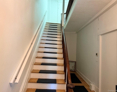 172 Grand Street - Photo Thumbnail 6