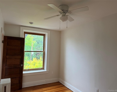 172 Grand Street - Photo Thumbnail 15