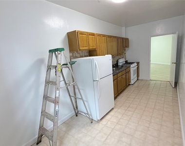 89-20 55th Avenue - Photo Thumbnail 8