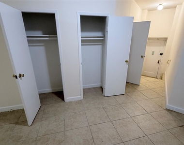 89-20 55th Avenue - Photo Thumbnail 4