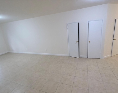 89-20 55th Avenue - Photo Thumbnail 30