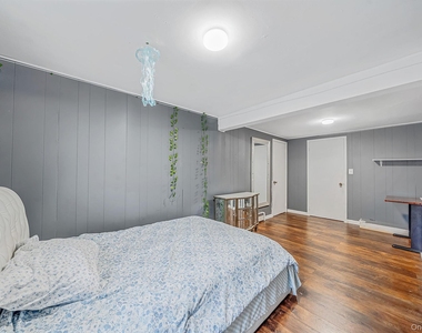 309 Sunrise Drive - Photo Thumbnail 5