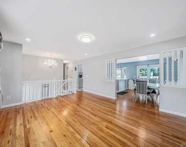 309 Sunrise Drive - Photo Thumbnail 15