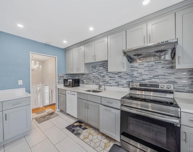 309 Sunrise Drive - Photo Thumbnail 19