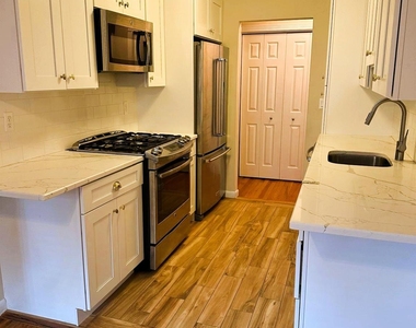 1 W Lawrence Park Drive - Photo Thumbnail 2