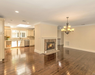 10 Laurel Cove Road - Photo Thumbnail 9