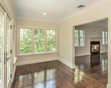 10 Laurel Cove Road - Photo Thumbnail 7