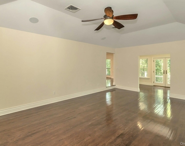 10 Laurel Cove Road - Photo Thumbnail 4