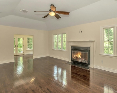 10 Laurel Cove Road - Photo Thumbnail 3
