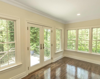 10 Laurel Cove Road - Photo Thumbnail 6