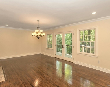 10 Laurel Cove Road - Photo Thumbnail 8