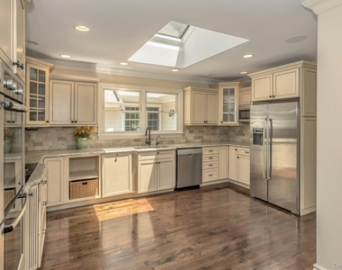 10 Laurel Cove Road - Photo Thumbnail 12