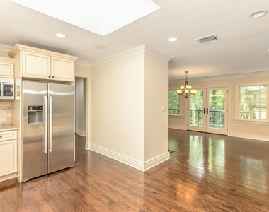 10 Laurel Cove Road - Photo Thumbnail 13