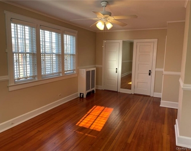 39 Archer Avenue - Photo Thumbnail 16