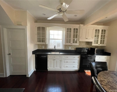 39 Archer Avenue - Photo Thumbnail 9