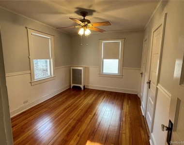 39 Archer Avenue - Photo Thumbnail 15