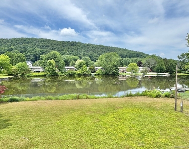 42 Merriewold Lane N - Photo Thumbnail 6
