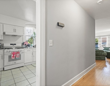 321 Olivia Street - Photo Thumbnail 1