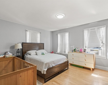 321 Olivia Street - Photo Thumbnail 9
