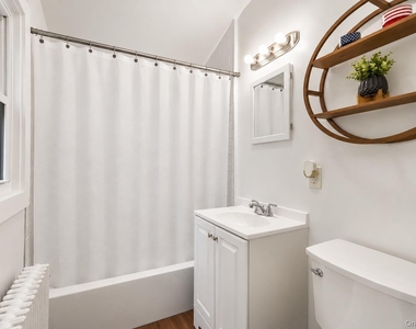 321 Olivia Street - Photo Thumbnail 12